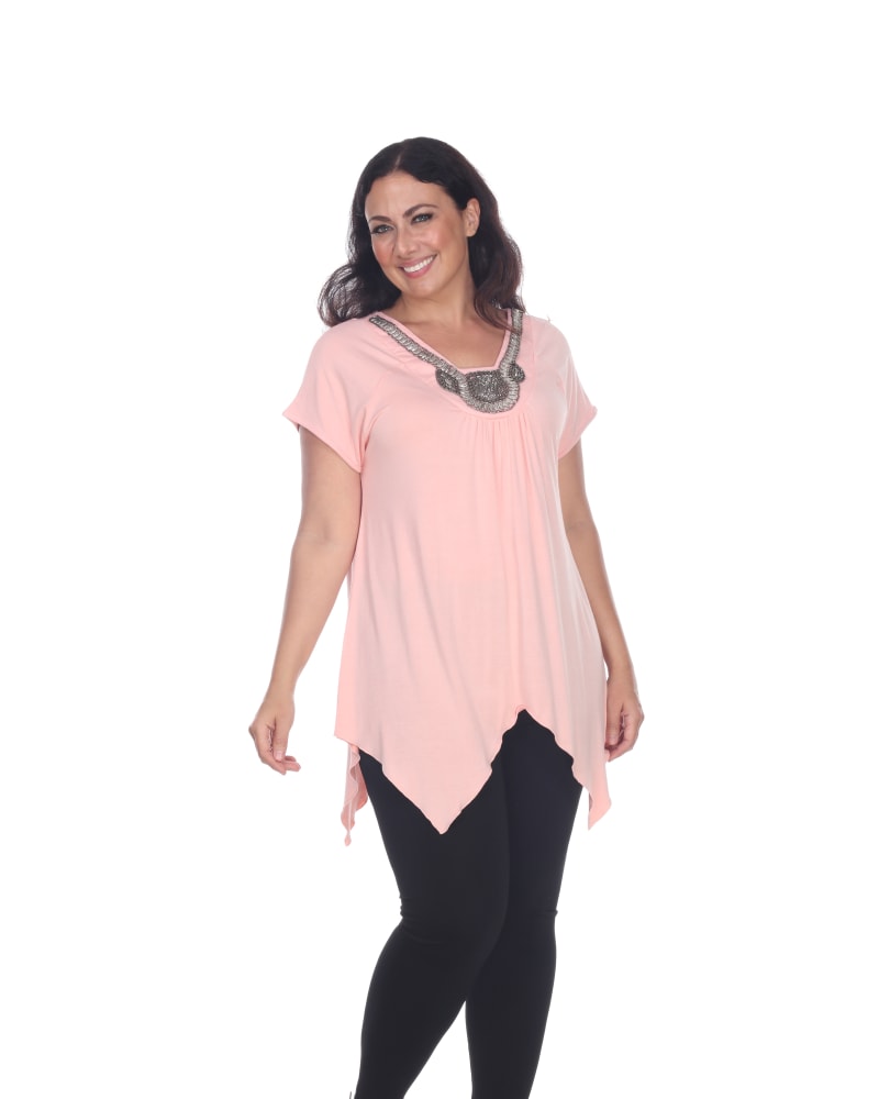 Front of a model wearing a size 3X Fenella Tunic Top in Coral Pink by White Mark. | dia_product_style_image_id:257285